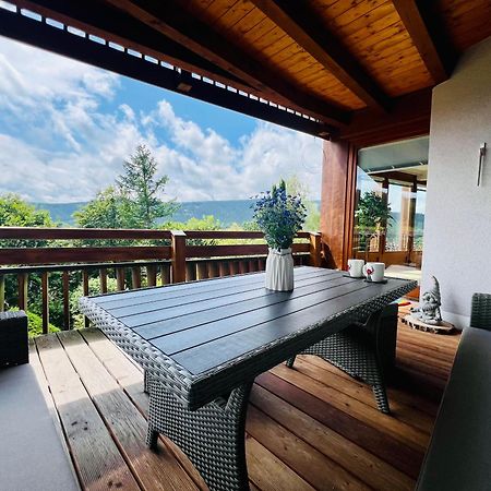 Appartamento Panoramablick Mit Privatparkplatz, 2 Balkone Und 1,5 Baeder Titisee-Neustadt Esterno foto
