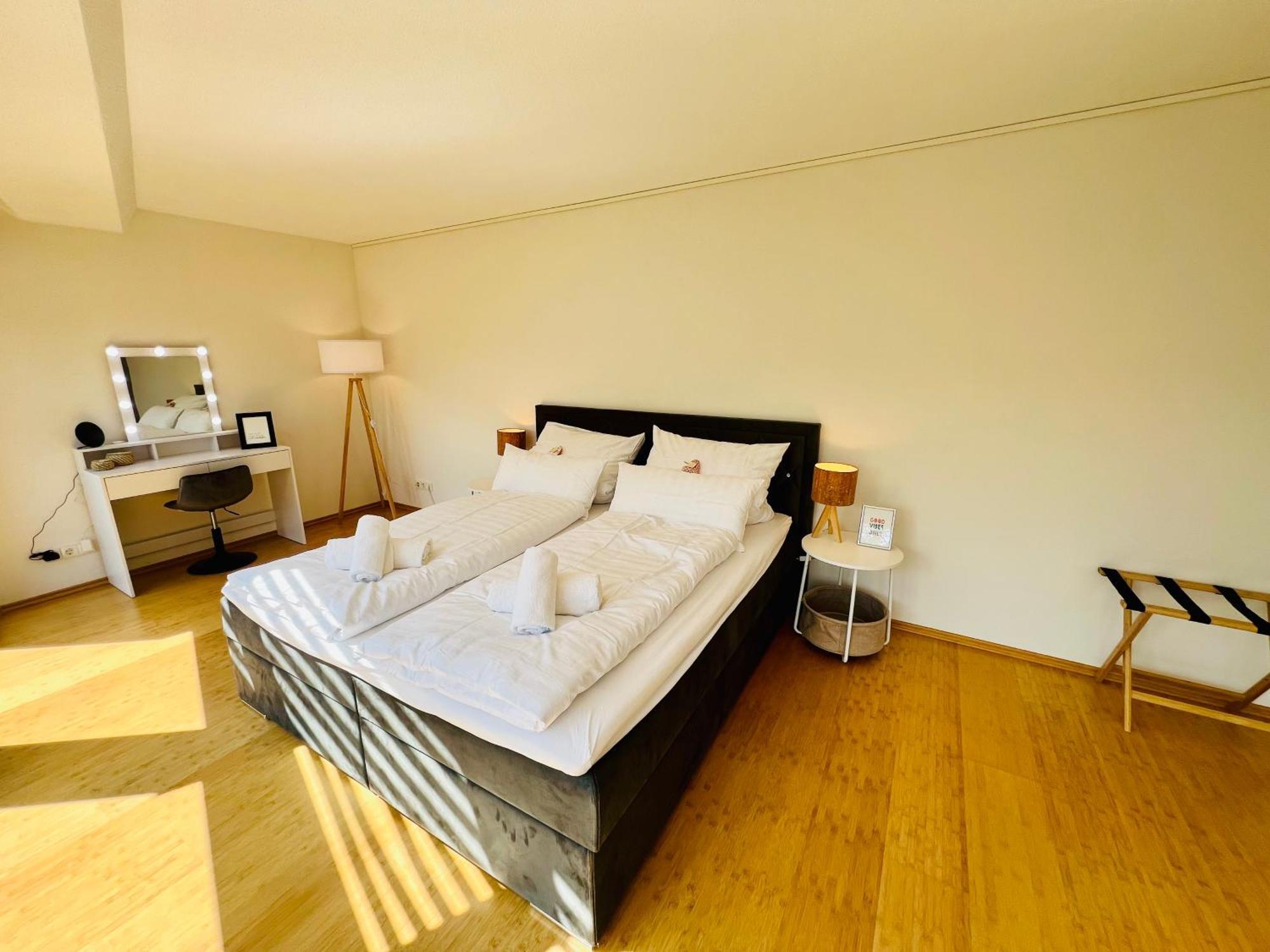Appartamento Panoramablick Mit Privatparkplatz, 2 Balkone Und 1,5 Baeder Titisee-Neustadt Esterno foto