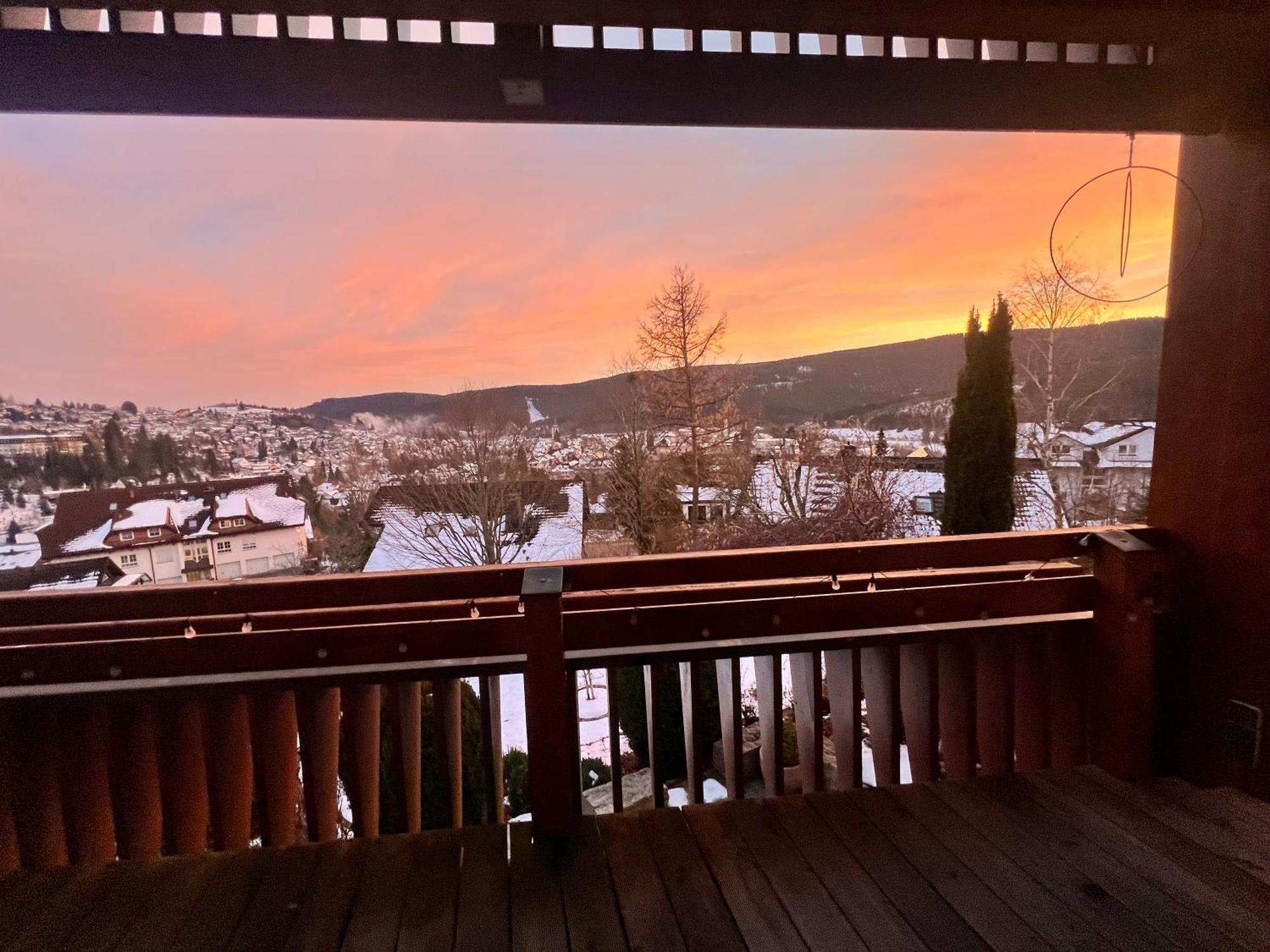 Appartamento Panoramablick Mit Privatparkplatz, 2 Balkone Und 1,5 Baeder Titisee-Neustadt Esterno foto